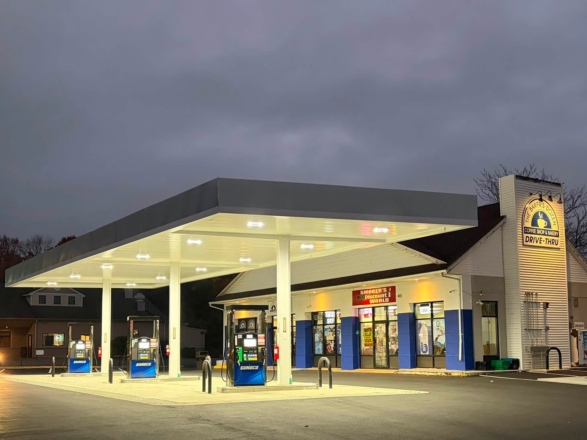WINY Radio’s October 13 photograph shows the reopened pumps and new canopy at Sam’s Food Stores Sunoco, 303 Kennedy Drive in Putnam.