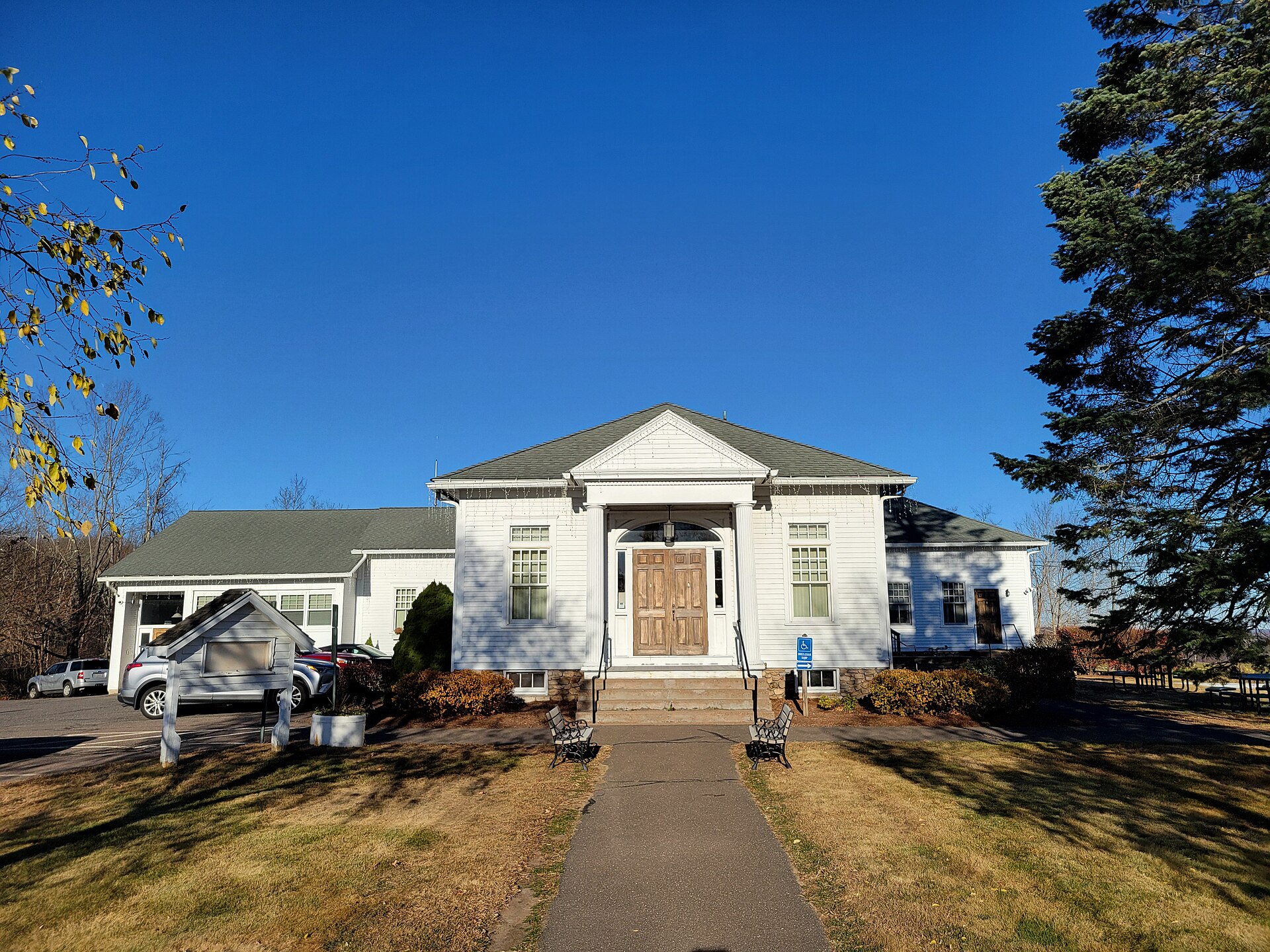 Archive/file photo: Bolton municipal building photographed in 2024. Not a photograph of the meeting, project or voting activity described; consult the article for current locations.