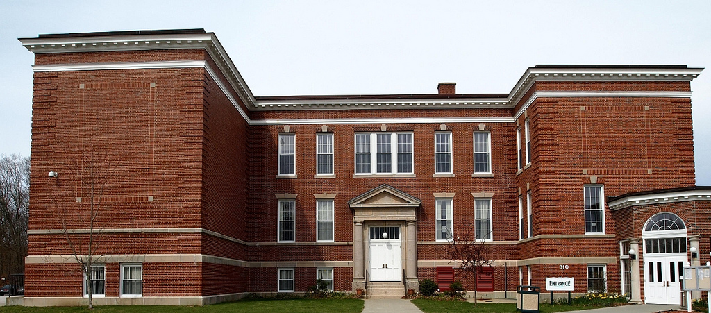 Archive/file photo: Montville municipal building photographed in 2011. Not a photograph of the meeting, project or voting activity described; consult the article for current locations.